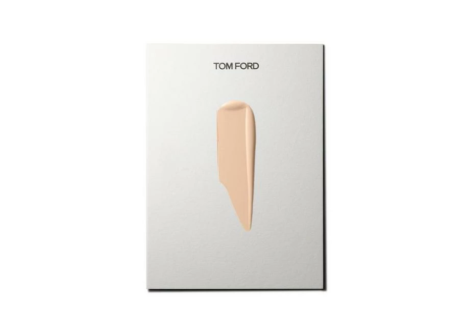 TOM FORD Shade & Illuminate Concealer - 0C0 Bare - Image 2